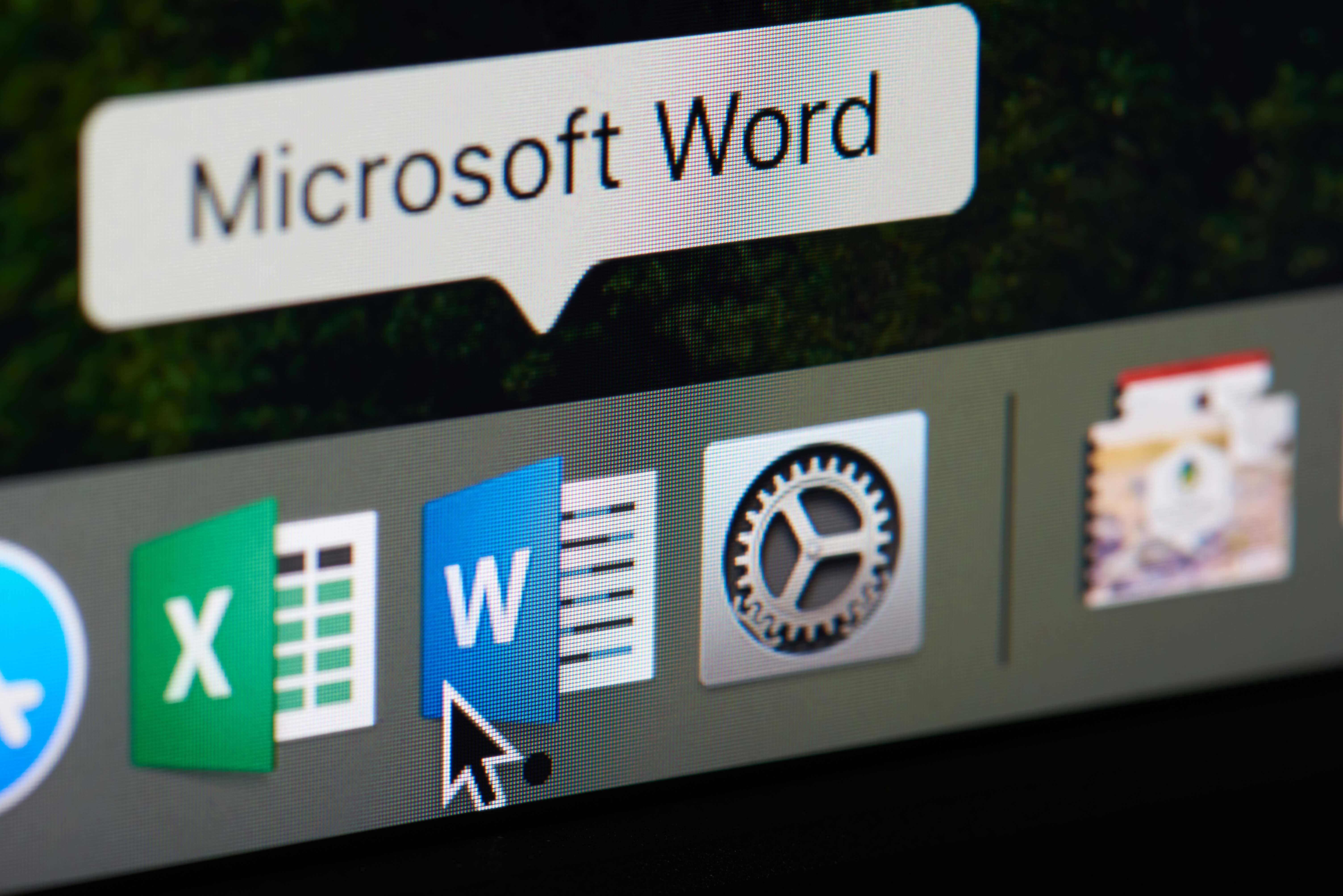 is there a free version of word and excel for mac?